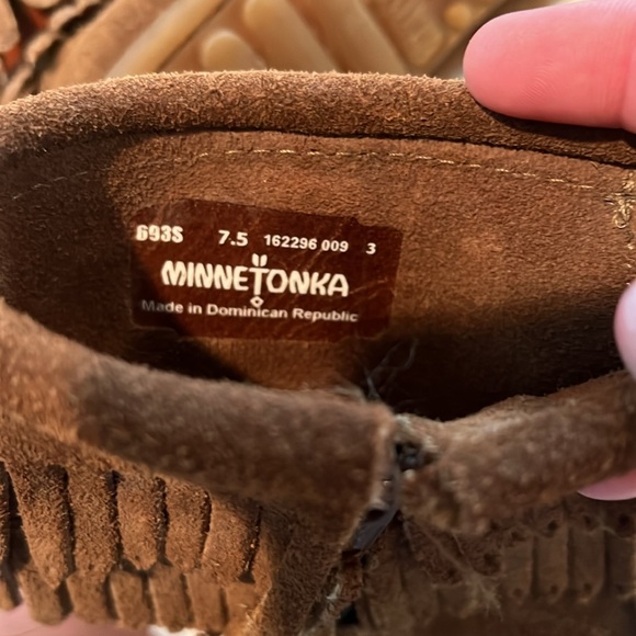 Minnetonka brown suede ankle boots - Picture 4 of 4